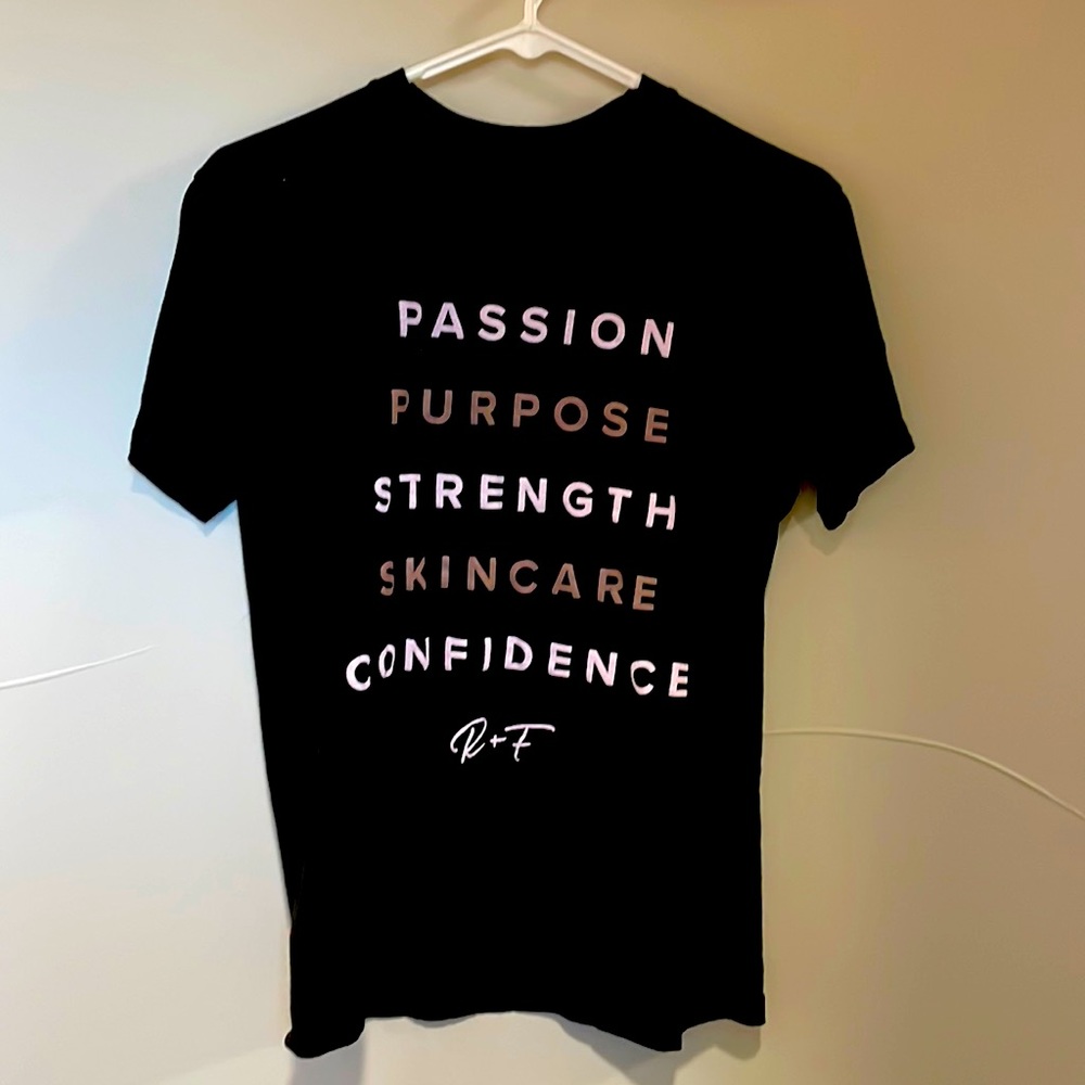 Rodan + Fields t-shirt XS